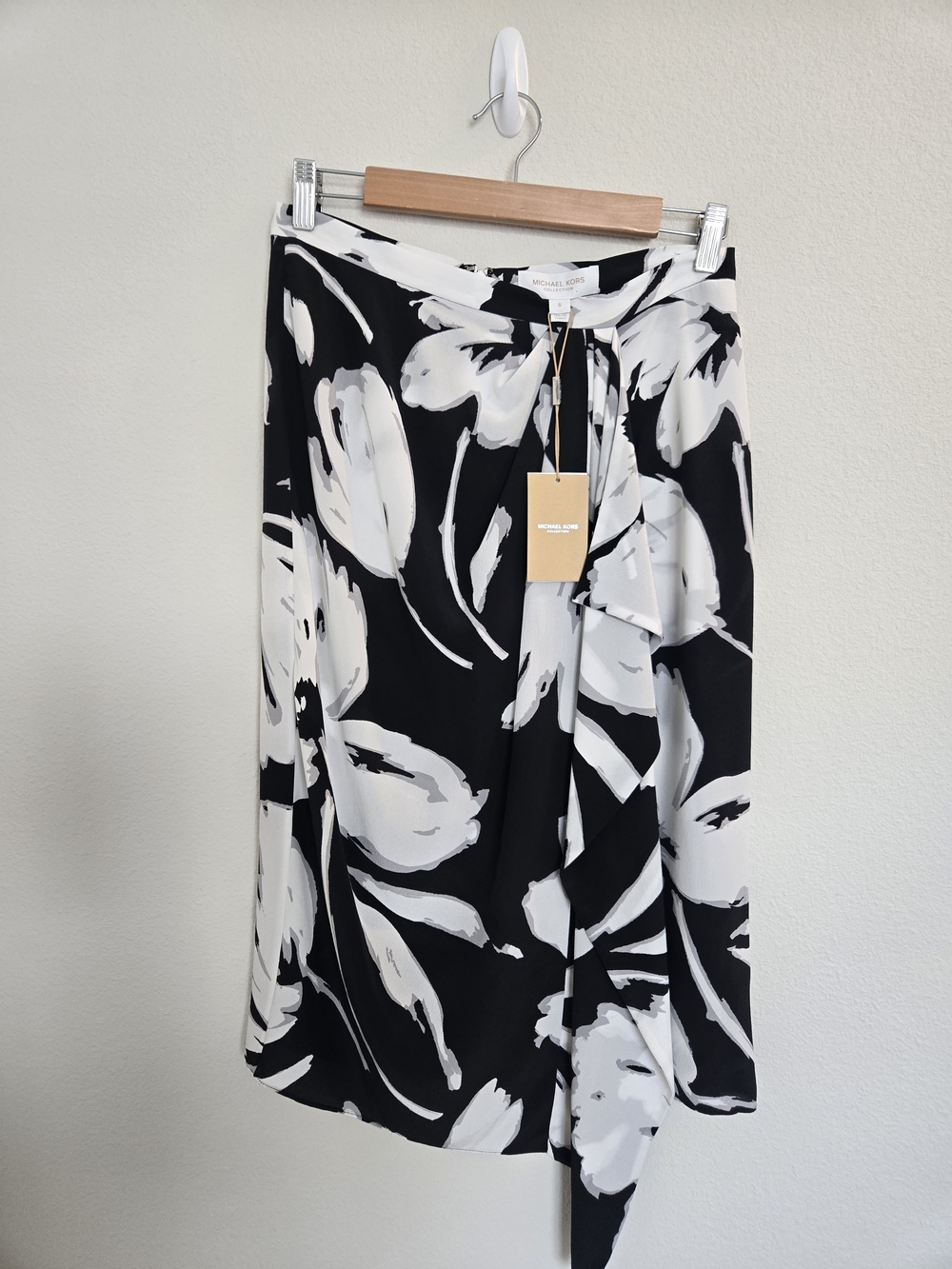 Michael Kors Collection Black and White Floral Midi Skirt